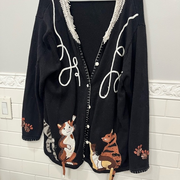 The Quacker Factory Woman's 1XL Button Down Cardigan Sweater CATS Black Cream - Picture 2 of 11